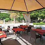 Otel Flora
