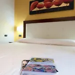 弗洛拉酒店 3*