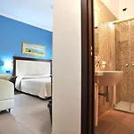 Flora Otel 3*