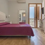 弗洛拉酒店 诺托