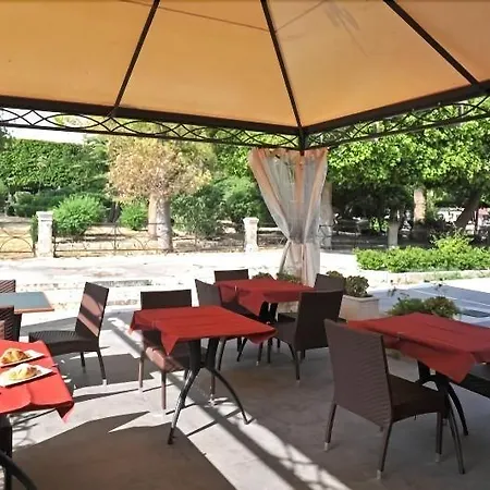 Hotell Flora