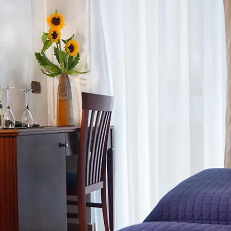 Hotell Flora