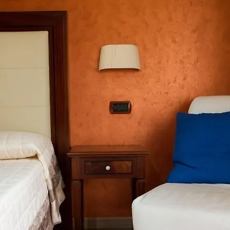Hotel Flora 3*