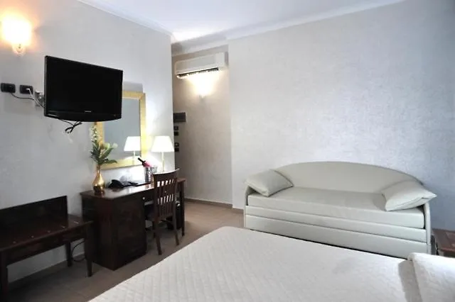 弗洛拉酒店 酒店 3*