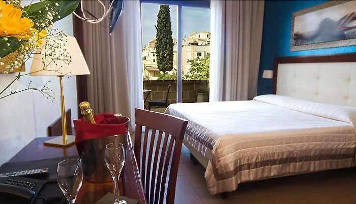 弗洛拉酒店 诺托