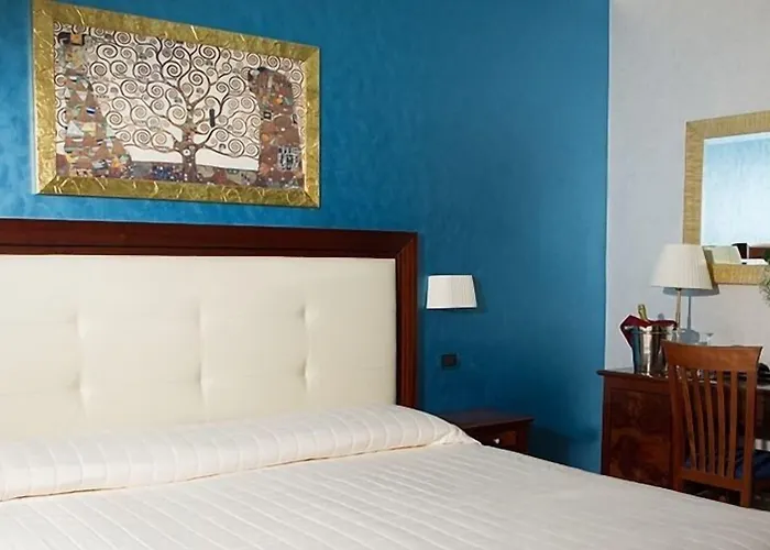 弗洛拉酒店 诺托