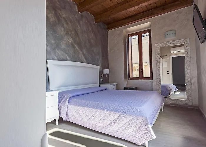 弗洛拉酒店 酒店