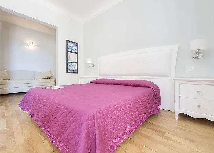 弗洛拉酒店 酒店