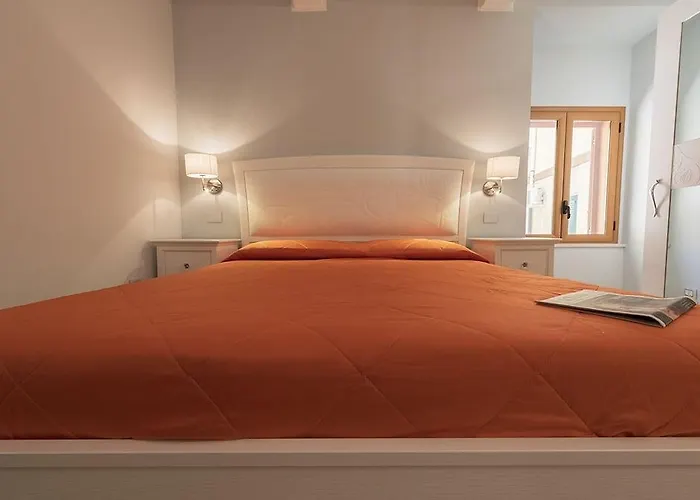 弗洛拉酒店 诺托