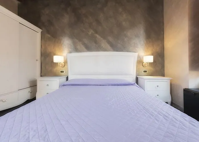 弗洛拉酒店 酒店 诺托