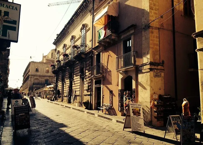 弗洛拉酒店 酒店