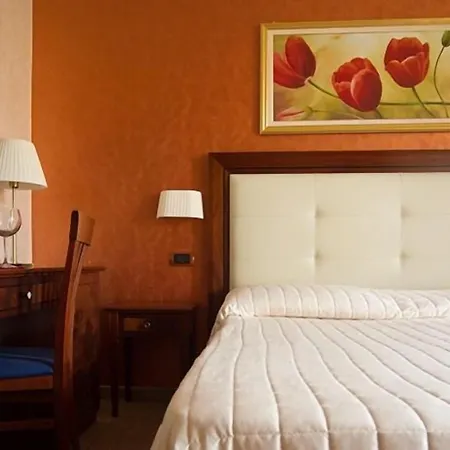 Hotel Flora 3*