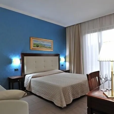 Flora Hotel