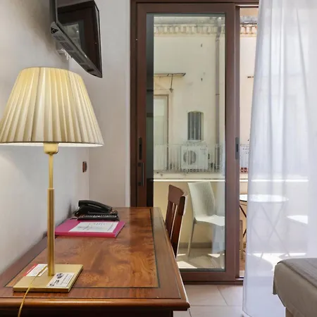 フローラ ホテル