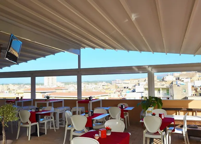 Flora Отель Ното